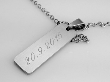 Ocelový přívěsek obdelník 11x36 s textem